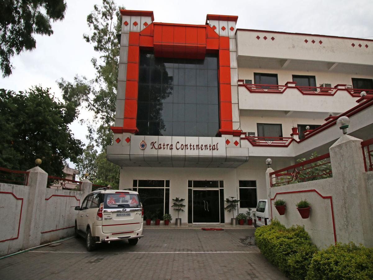 Oyo 5667 Katra Continental Hotel Kültér fotó