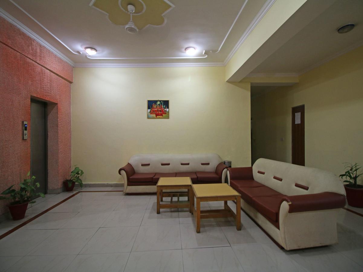 Oyo 5667 Katra Continental Hotel Kültér fotó