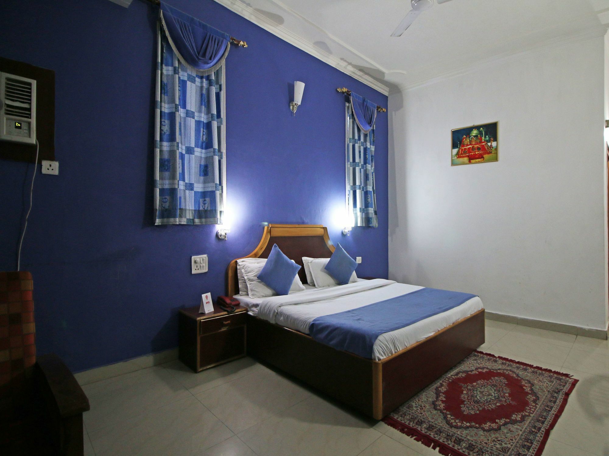 Oyo 5667 Katra Continental Hotel Kültér fotó